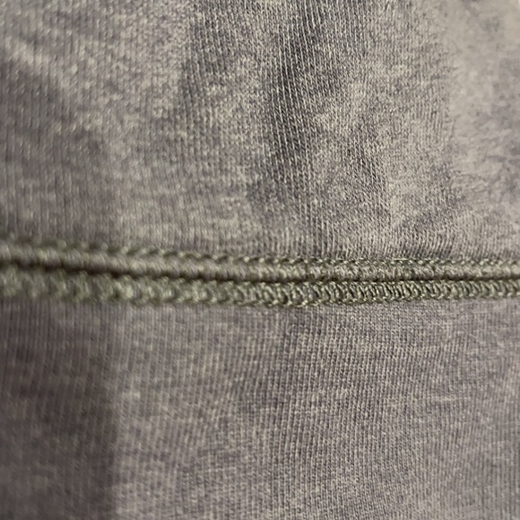 American Eagle size Medium Dark blue crew neck - Picture 2 of 2